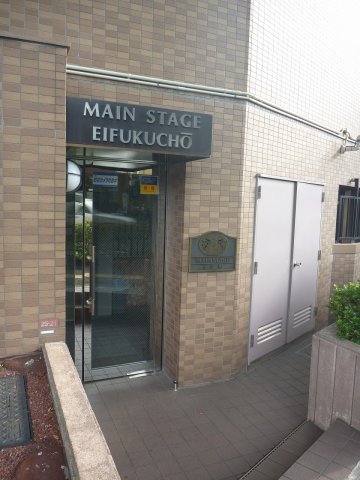 4/4 エントランス