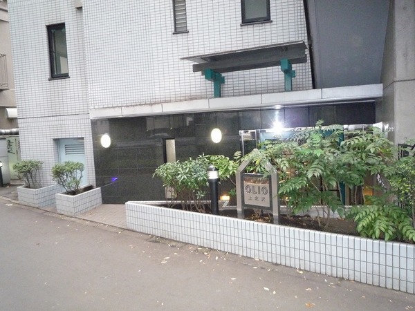 13/14 エントランス