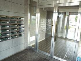 13/14 エントランス