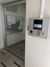 3/3 エントランス