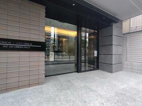 13/13 エントランス