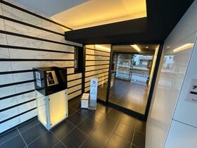 4/4 エントランス