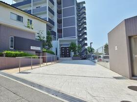 15/16 エントランス