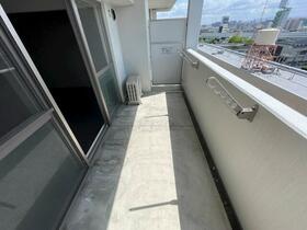 13/16 バルコニー