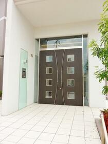 15/15 エントランス