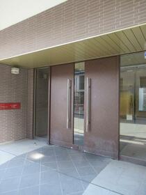 2/2 エントランス