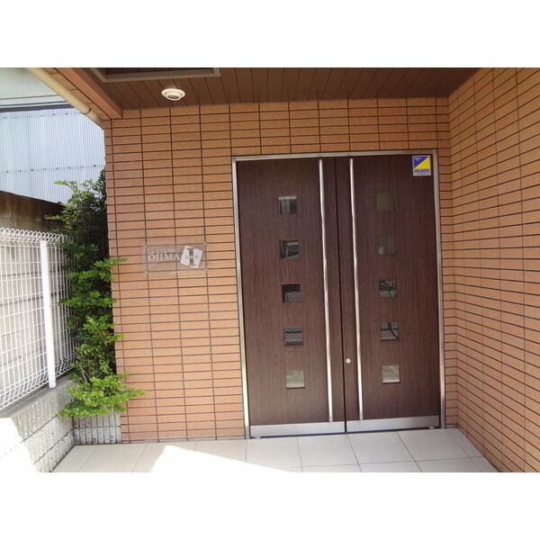 16/16 エントランス