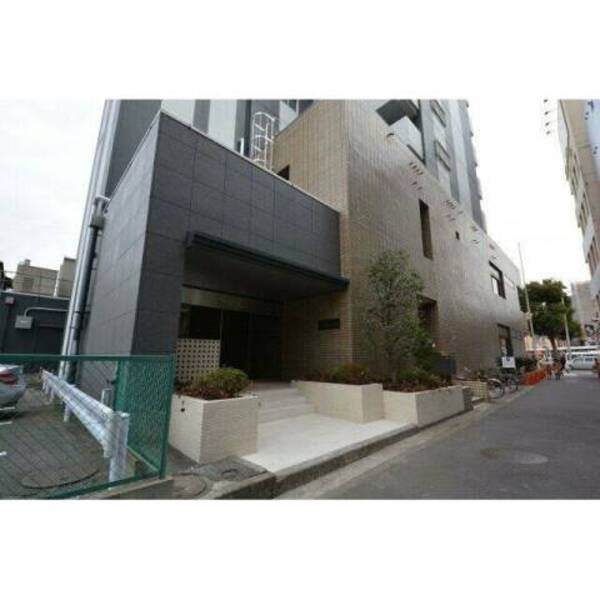 13/14 エントランス