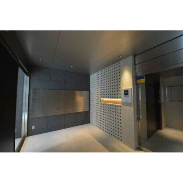 14/15 エントランス