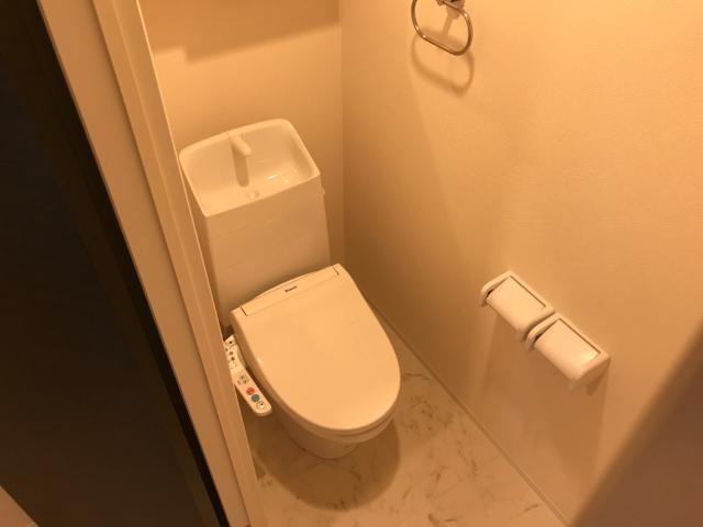 16/27 トイレ
