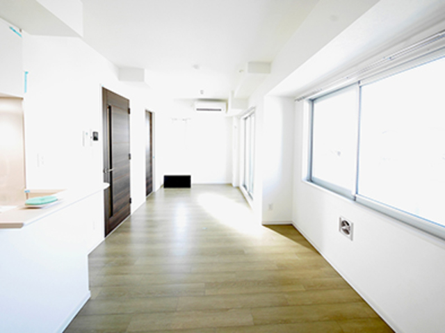 13/30 リビング/ダイニング