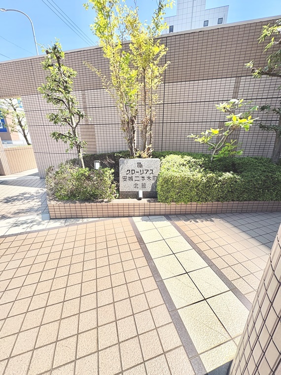 14/15 エントランス