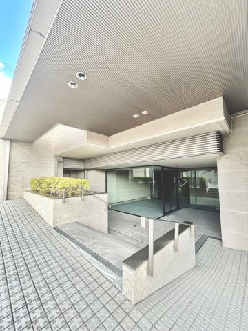 2/3 エントランス