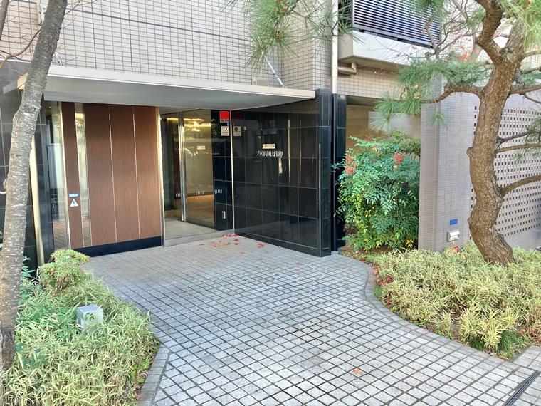 18/18 エントランス