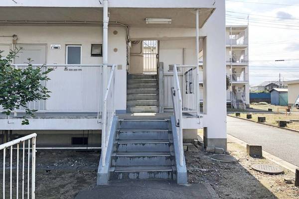 15/16 エントランス