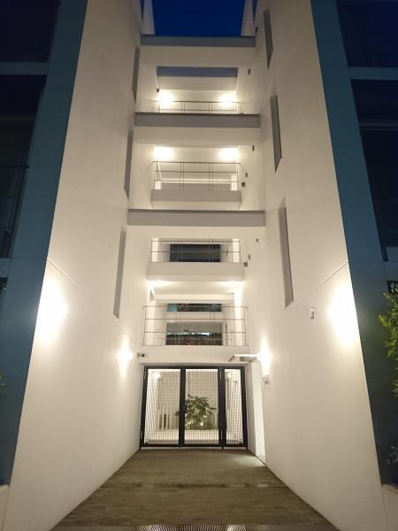 27/30 エントランス