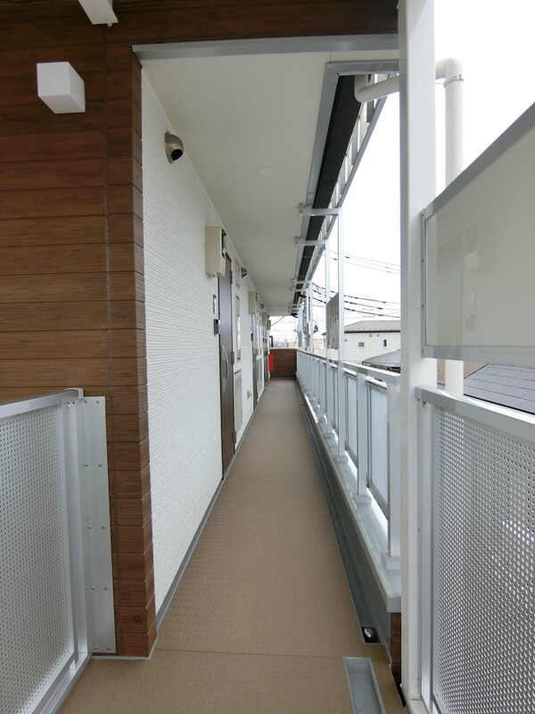 19/30 エントランス