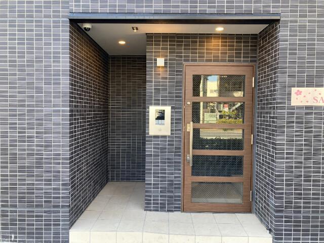 3/4 エントランス