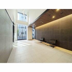 5/5 エントランス