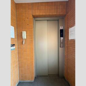 15/15 エントランス