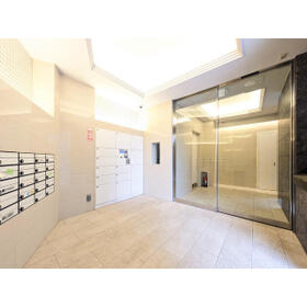 4/5 エントランス