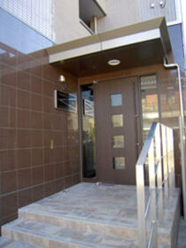 15/16 エントランス