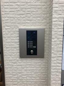 16/16 エントランス