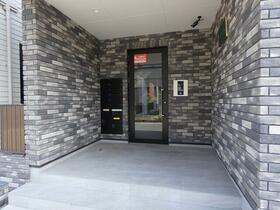 14/14 エントランス