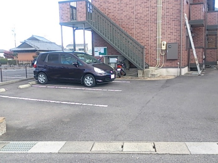 17/23 駐車場