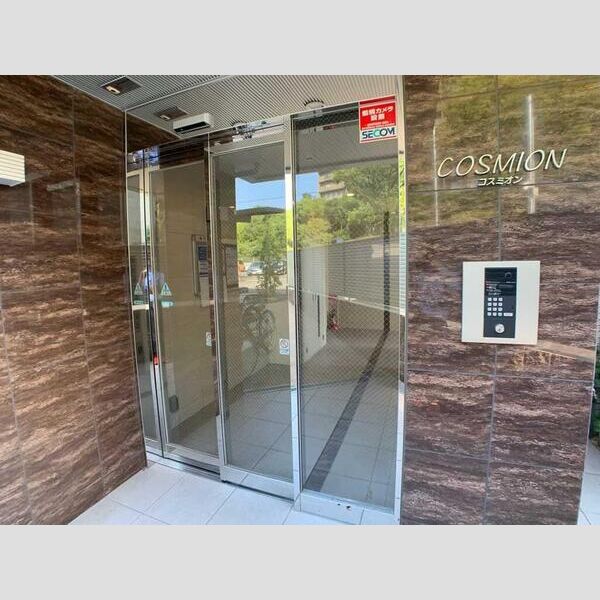 2/2 エントランス