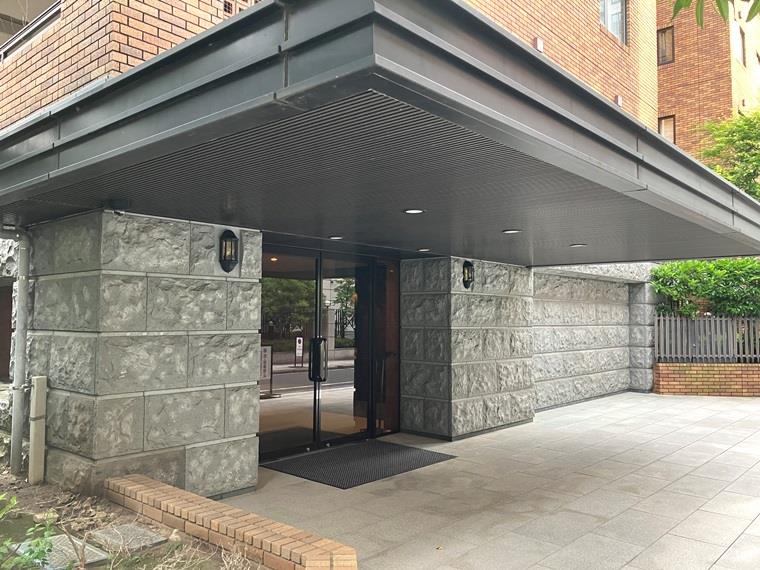 17/17 エントランス