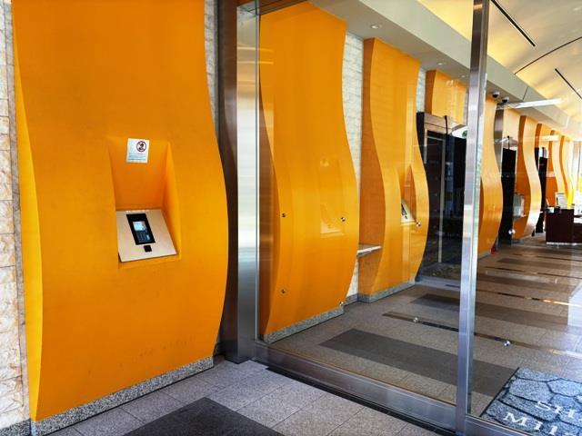 17/23 エントランス