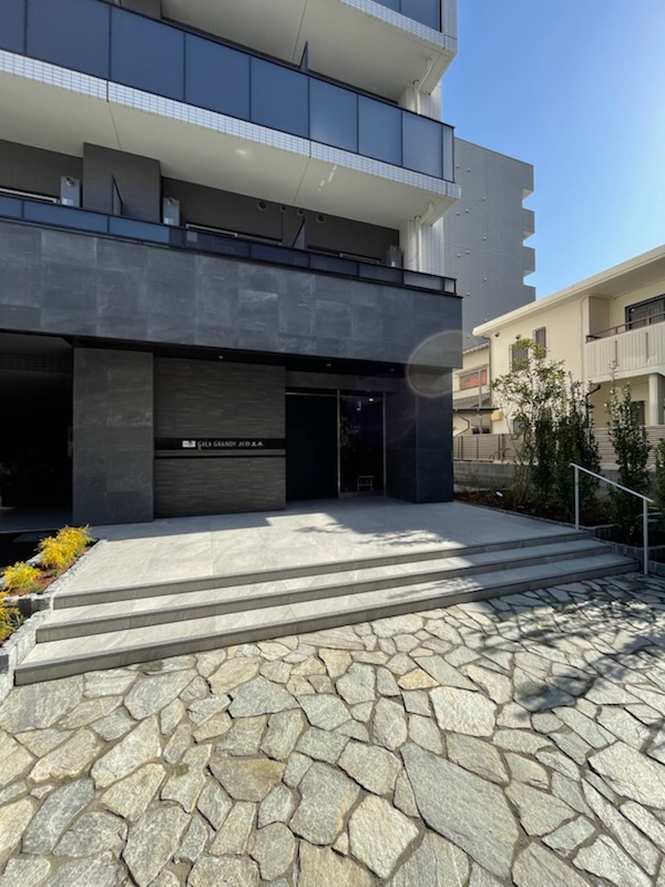 15/16 エントランス