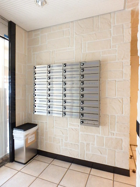 26/29 エントランス