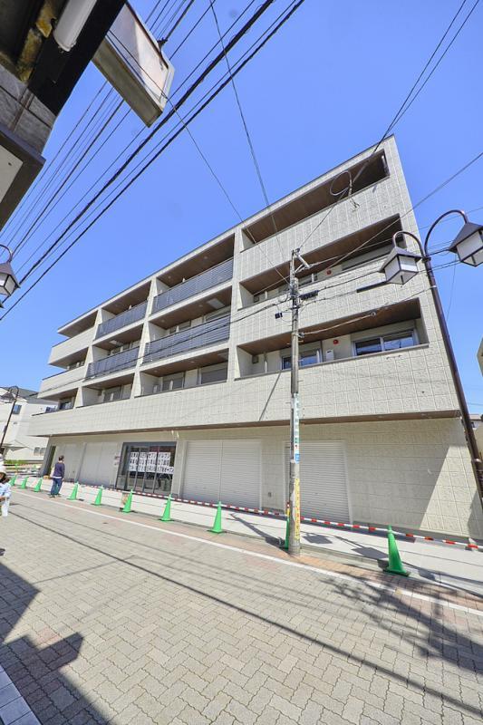 15/15 エントランス