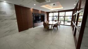 16/26 エントランス