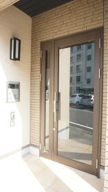 16/16 エントランス