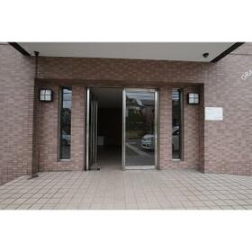 16/16 エントランス