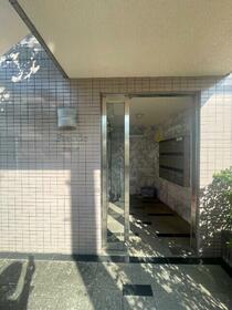 15/15 エントランス