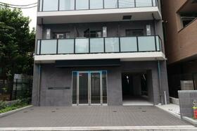 14/15 エントランス