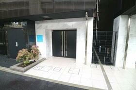 18/28 エントランス