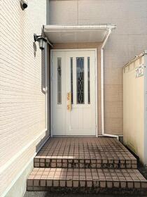 15/23 エントランス