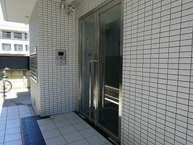 15/15 エントランス