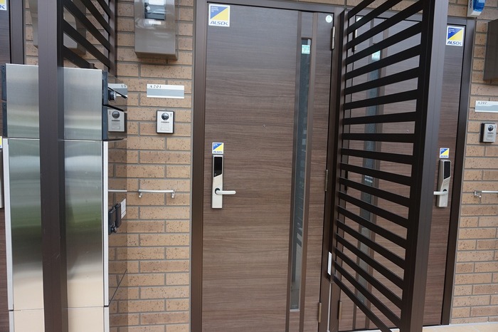 18/24 エントランス