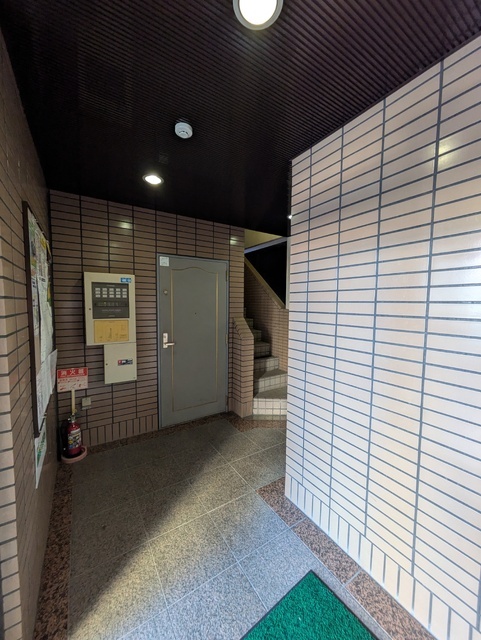 15/25 エントランス