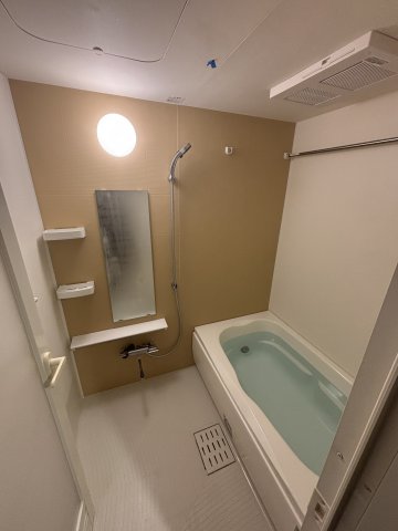 14/23 浴室