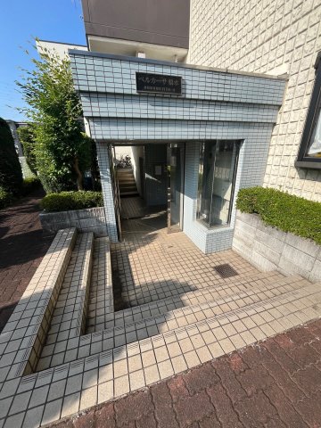 2/3 エントランス