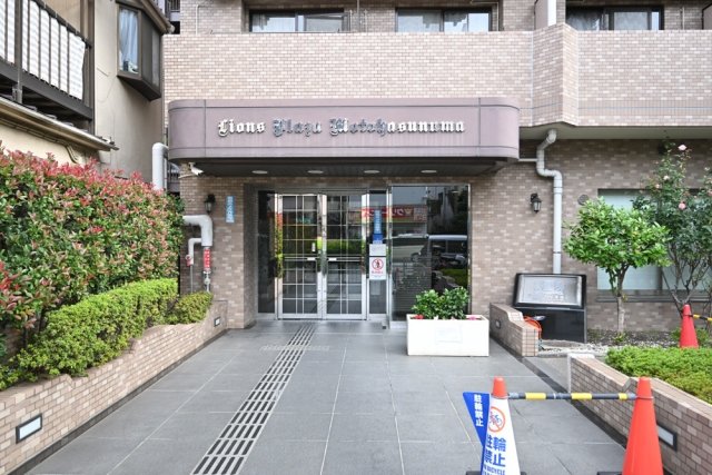 14/16 エントランス