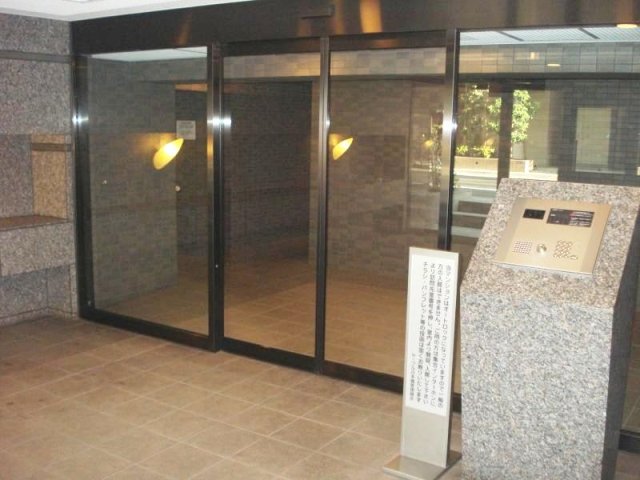 4/5 エントランス