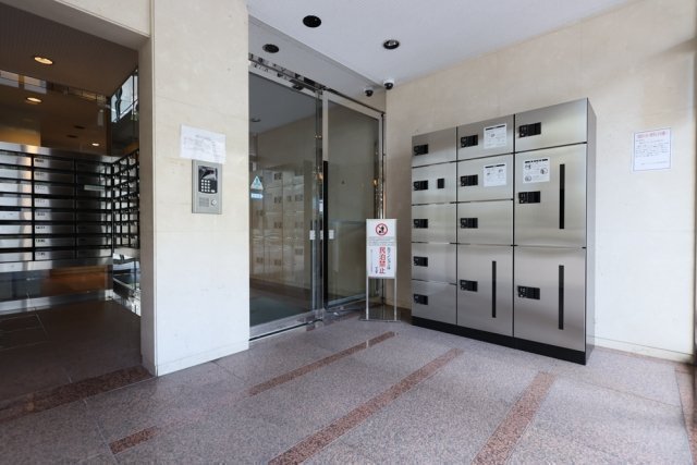 14/15 エントランス